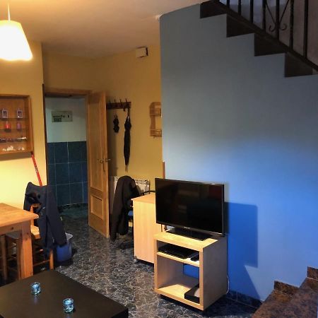 Casa En El Corazon De Gredos, Amplia Y Agradable. Villa Navacepeda de Tormes Exterior foto